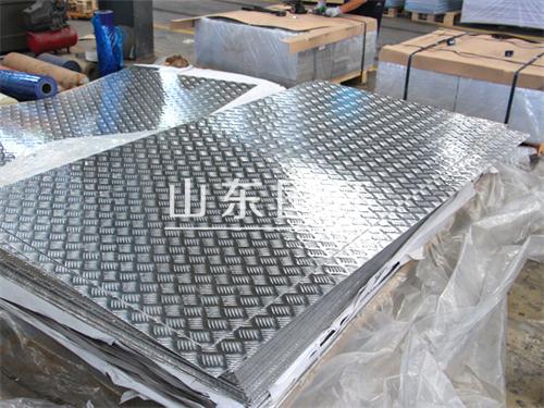 花纹铝板